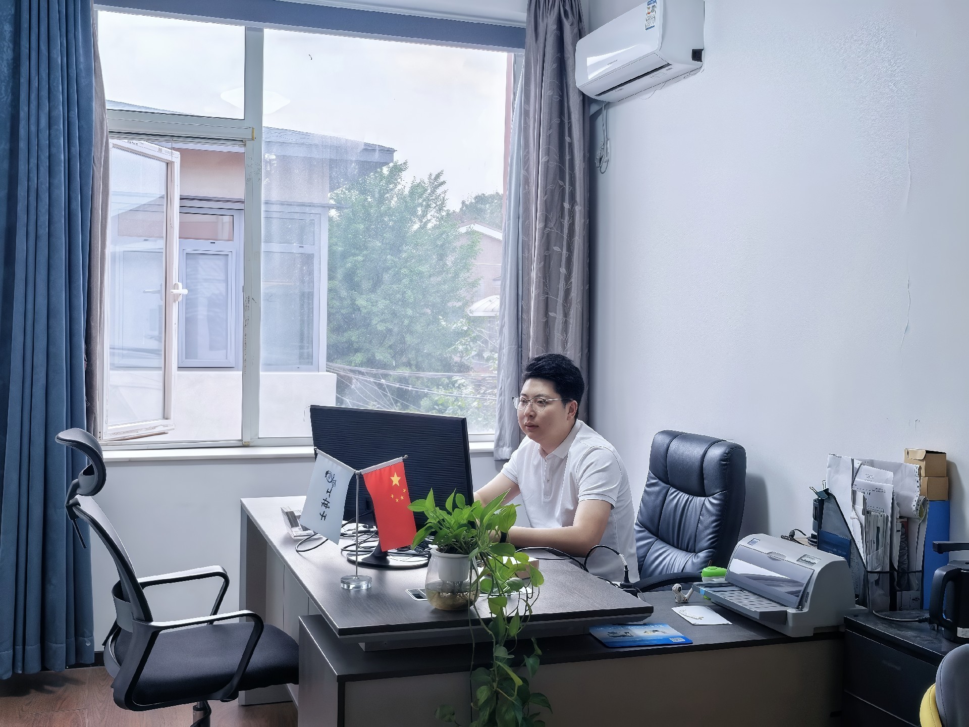 Entra nella tecnologia di Beijing Zhongping: sperimenta l'eccellenza nei servizi di automazione industriale4