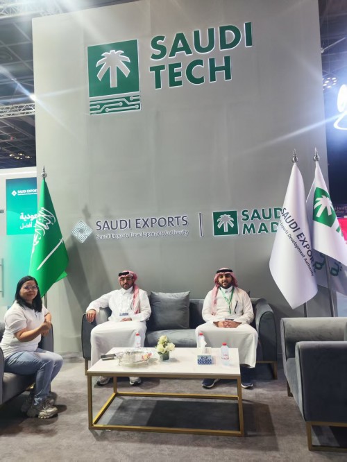 Coltivazione profonda, potenziando il futuro: una cronica della tecnologia Zhongping' Viaggio industriale in Medio Oriente2