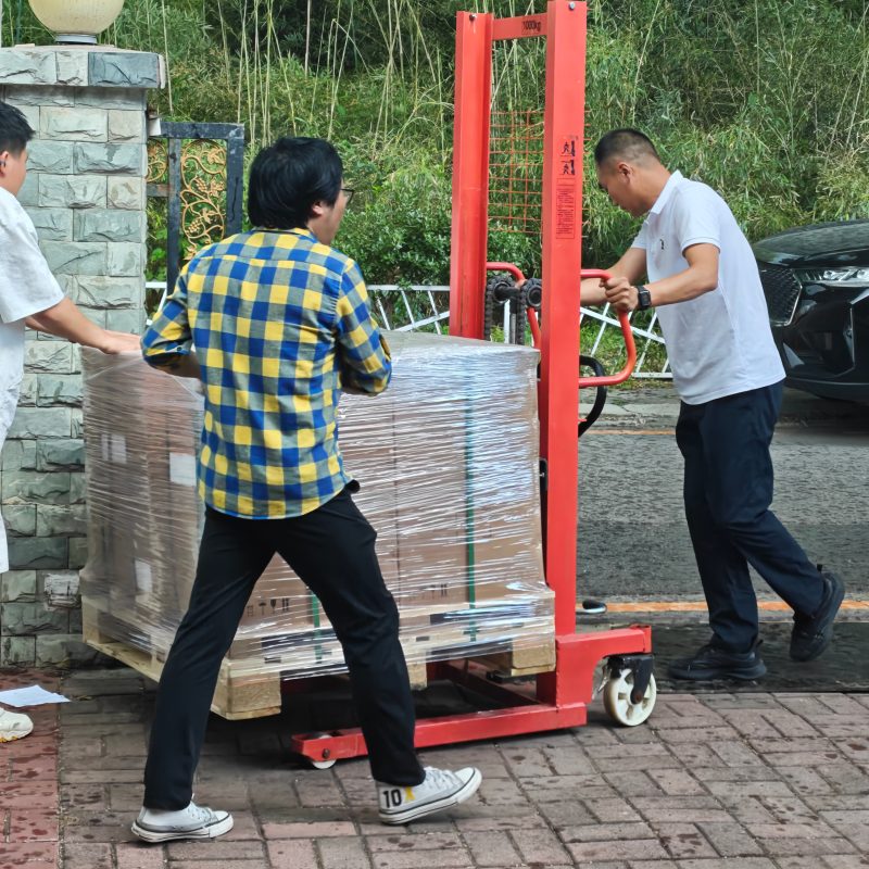 Pechino Zhongping Technology spedisce un nuovo lotto di robot industriali al sito del cliente 20260605.jpg